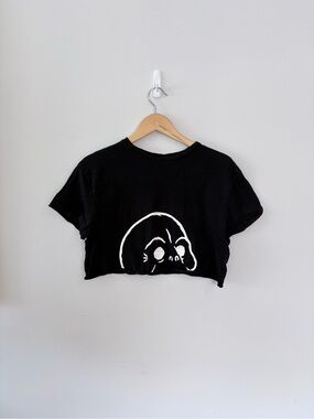 Cheap Monday Black Oversized Cropped Tee with White Skull Motif Size Women’s S
